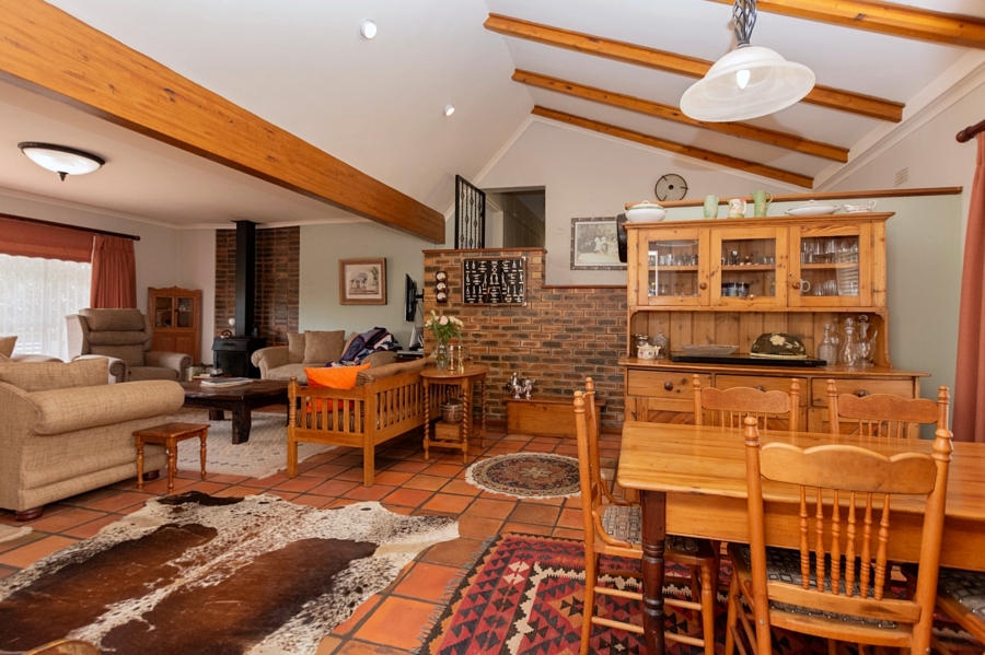 4 Bedroom Property for Sale in Middedorp Western Cape